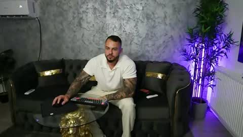 masterkingmuscle online show from July 12, 9:51 pm