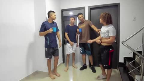 Team Cris Darwin- Fernando- Stiven- David online show from March 11, 11:23 am