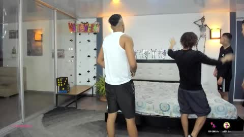 Team Cris Darwin- Fernando- Stiven- David online show from October 5, 11:51 am