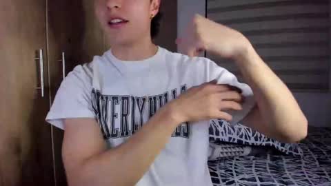 Snapshot of mastrangelo_x chatting on September 30, 4:45 am Mastran online show from September 30, 4:45 am