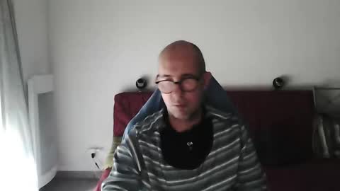 mat11efou online show from October 10, 11:27 am