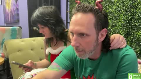 Jer and Kel online show from January 3, 11:44 pm