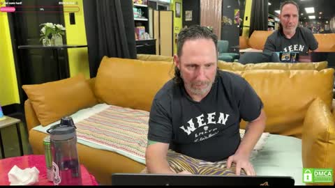 Jer and Kel online show from March 4, 5:45 pm