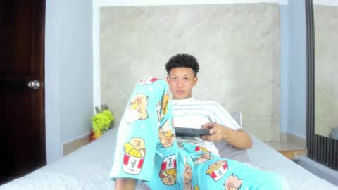 matheoo_23 online show from March 27, 8:10 pm