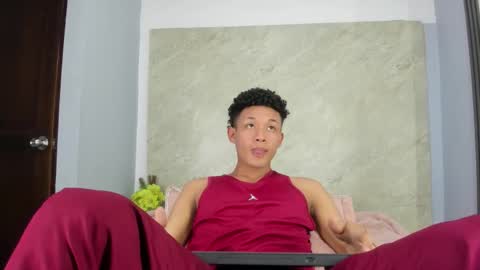 matheoo_23 online show from March 25, 7:53 pm