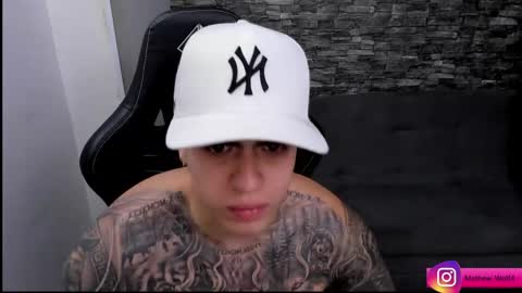 Mathew Independent model online show from April 18, 9:48 pm