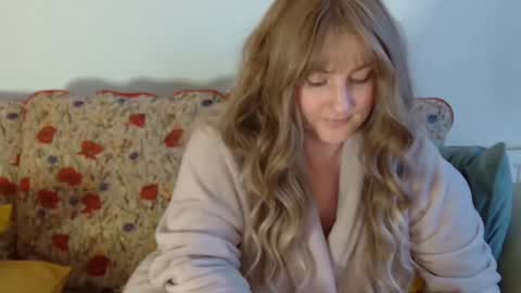 mathilde_solveig online show from December 15, 12:28 pm