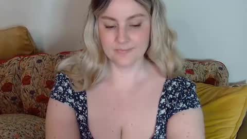 mathilde_solveig online show from January 24, 6:35 pm