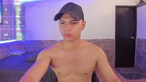 Matt Coom Independent model online show from December 20, 3:53 pm