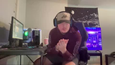 MattDawg13 online show from April 7, 4:36 am