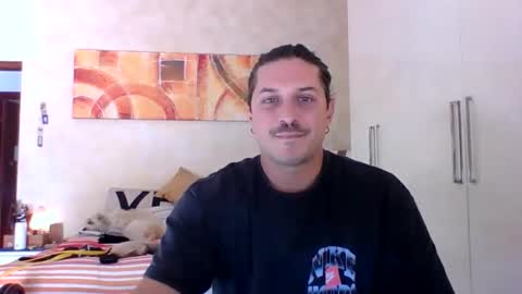 Snapshot of matteushh87 chatting on October 25, 9:19 am matteushh87 online show from October 25, 9:19 am
