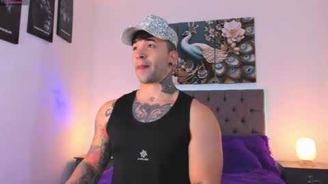 Matthew INDEPENDENT MODEL online show from April 2, 3:36 am