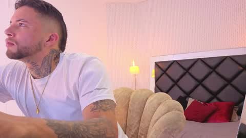 Matthew online show from April 1, 7:44 pm