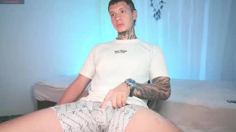 Snapshot of matthewjones1 chatting on February 11, 12:04 pm Matt online show from February 11, 12:04 pm