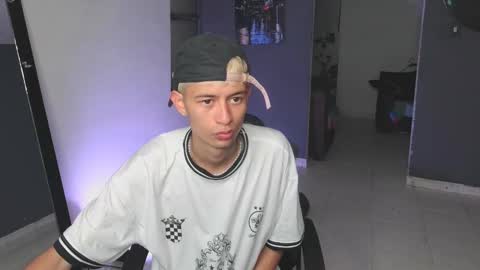 mattias     online show from March 3, 7:17 pm