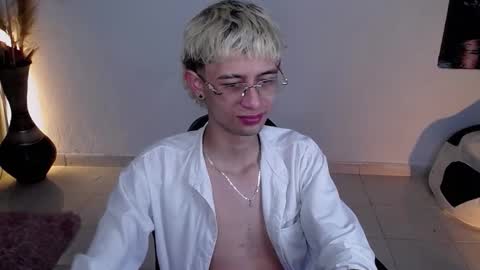 mattias     online show from November 29, 12:07 am