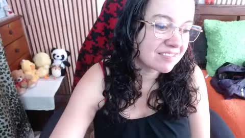 Snapshot of mature_wolf chatting on October 8, 4:35 pm Sonia online show from October 8, 4:35 pm