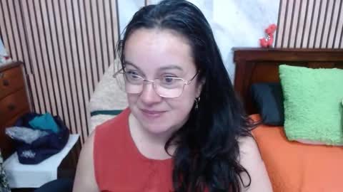 Snapshot of mature_wolf chatting on October 15, 12:36 am Sonia online show from October 15, 12:36 am