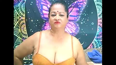 Snapshot of matureindian4u65 chatting on February 23, 12:41 am matureindian4u65 online show from February 23, 12:41 am