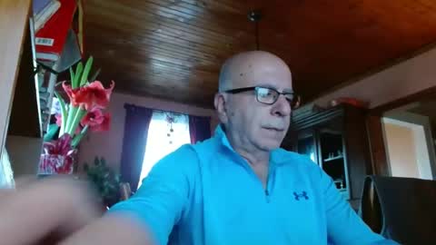 Maurice online show from January 7, 2:08 pm