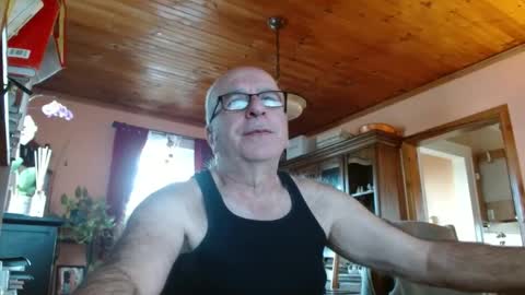 Maurice online show from March 10, 1:21 pm