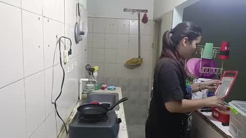 mauroluxandra online show from February 24, 11:10 am