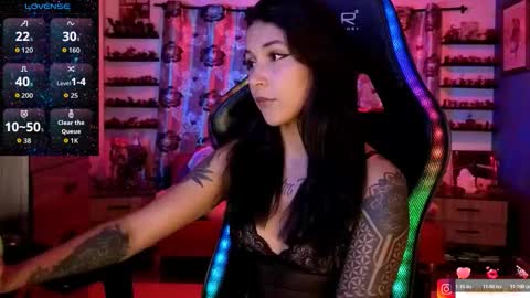 Hilary online show from December 22, 11:00 pm