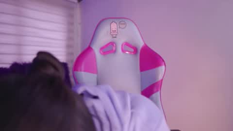 MAVY online show from February 16, 9:57 pm