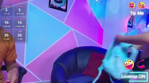 Max  Ashley online show from October 4, 8:50 pm