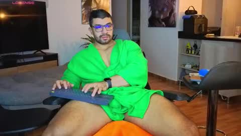 Max online show from November 11, 4:58 am