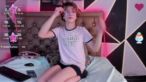 Snapshot of max_lover1 chatting on January 27, 7:13 pm Max lover1 online show from January 27, 7:13 pm