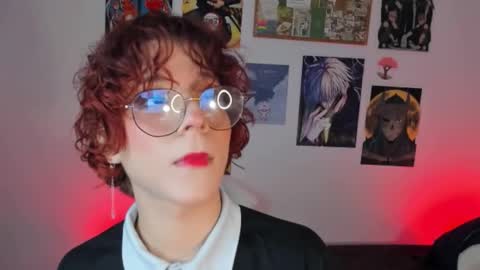 Snapshot of max_lover1 chatting on September 29, 12:31 am Max lover1 online show from September 29, 12:31 am