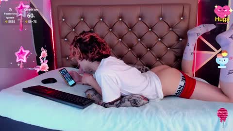 Snapshot of max_lover1 chatting on January 24, 4:17 pm Max lover1 online show from January 24, 4:17 pm