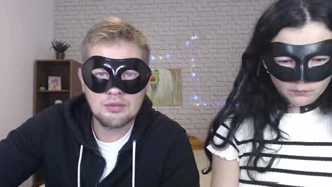 Max  Aliya online show from November 18, 9:45 am