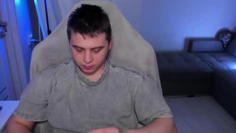 Max online show from February 28, 11:31 pm