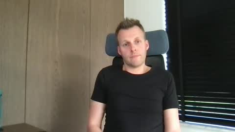 Max take off clothes online show from March 10, 2:05 pm