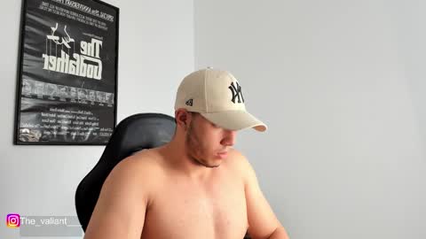 max_valiant1 online show from March 15, 9:18 pm