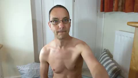Max Davies online show from July 10, 11:37 am