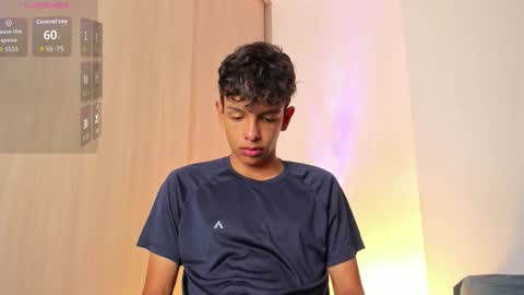 Max  online show from March 22, 2:04 am