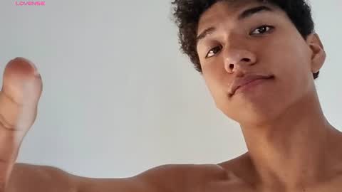 Maximiliano online show from July 16, 1:36 pm