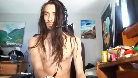 maximillianpayan95 online show from May 18, 3:07 pm