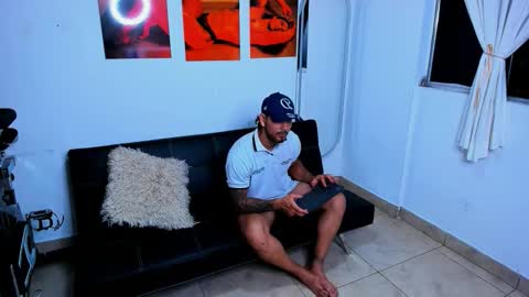 Maximo online show from October 20, 5:45 am