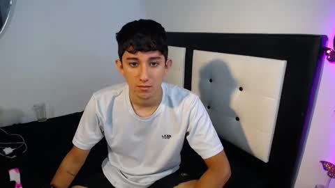 -- maximo and isa -- online show from September 14, 7:21 am