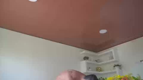 Snapshot of maximohoot chatting on September 25, 4:14 pm Sebastian online show from September 25, 4:14 pm