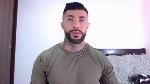 Independent Model online show from January 9, 4:07 am