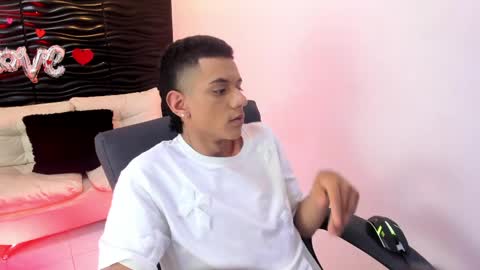 Maximus online show from March 30, 8:53 pm