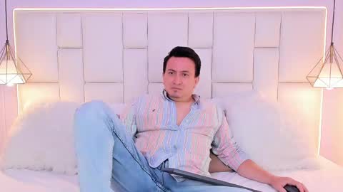 Maxim online show from April 14, 7:17 pm