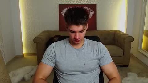 Snapshot of maxkaiden chatting on September 12, 4:25 am MaxKaiden online show from September 12, 4:25 am