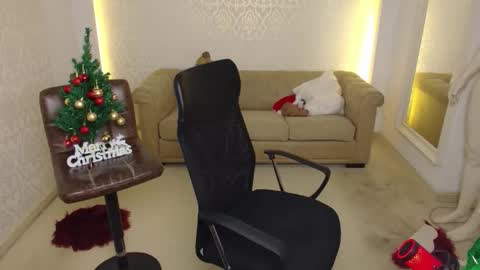 MaxKaiden online show from December 14, 5:24 am