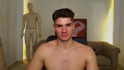 Snapshot of maxkaiden chatting on September 24, 10:22 am MaxKaiden online show from September 24, 10:22 am